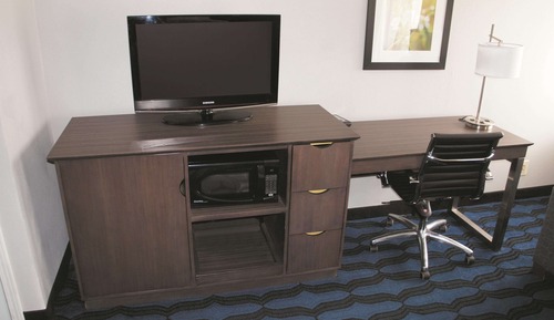 Room, 2 Queen Beds, Non Smoking