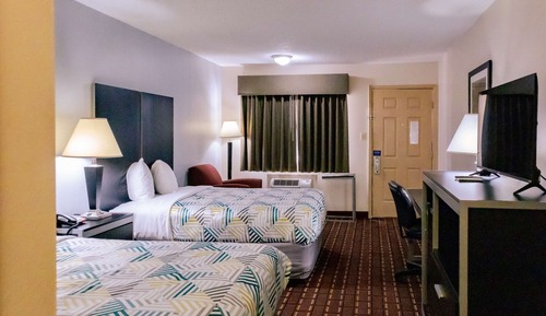 Standard Room, Multiple Beds, Accessible, Smoking