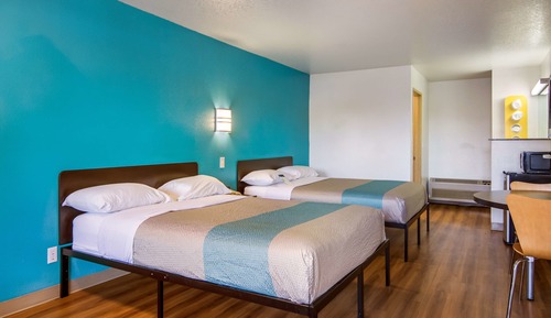 Deluxe Room, 2 Queen Beds, Non Smoking, Refrigerator & Microwave