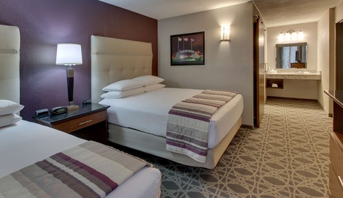 Suite, 2 Queen Beds, Accessible, Refrigerator & Microwave (Sofabed, 2 Rooms, Tub)