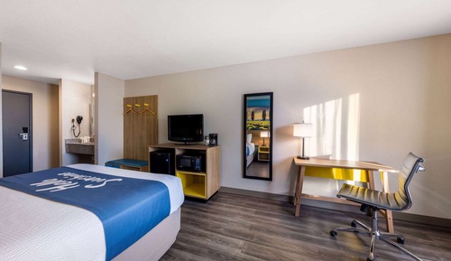Room, 2 Queen Beds, Non Smoking, Microwave