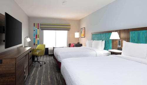 Room, 2 Queen Beds, Accessible, Bathtub (Mobility & Hearing)