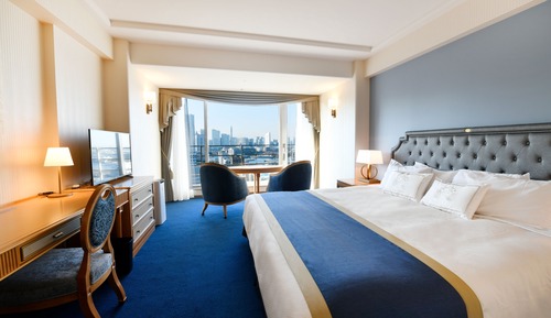 [Check-in 15:00] Tower Grand Club Floor Double, Non Smoking