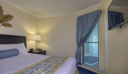 Suite, Multiple Beds (Two Bedroom Suite Bay/Pool View)