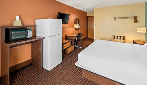 Standard Room, 1 King Bed, Non Smoking