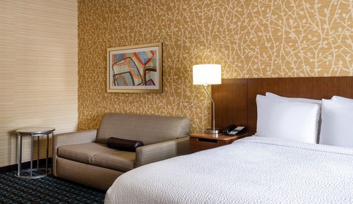 Room, 1 King Bed, Non Smoking (Mobility Accessible, Tub)