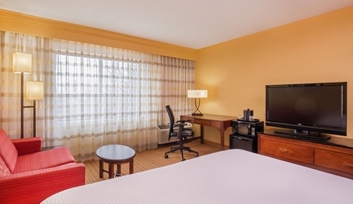 Room, 1 King Bed with Sofa bed (Mobility/Hearing Accessible, Tub)