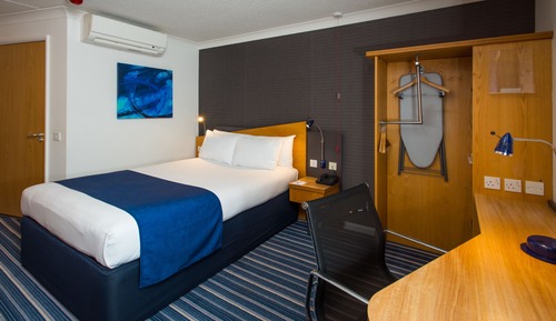 Standard Room, 1 Double Bed, Accessible (with Free Hot Breakfast)