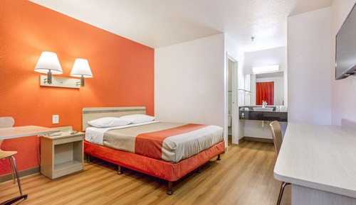 Standard Room, 1 Queen Bed, Non Smoking
