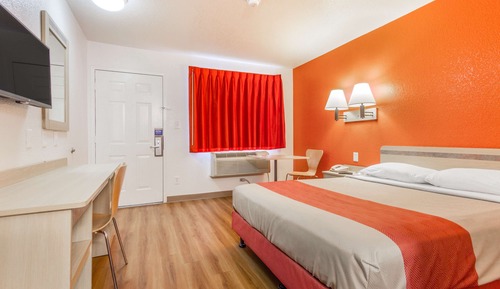 Standard Room, 1 Double Bed, Accessible, Non Smoking