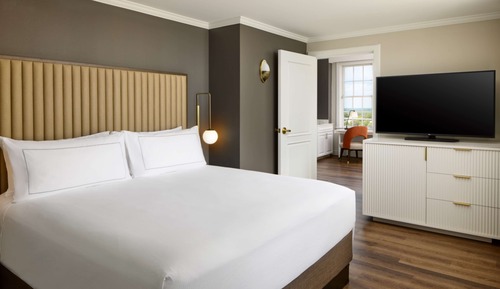 Suite, 1 Bedroom, Lake View