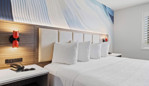 Standard Room, 1 King Bed
