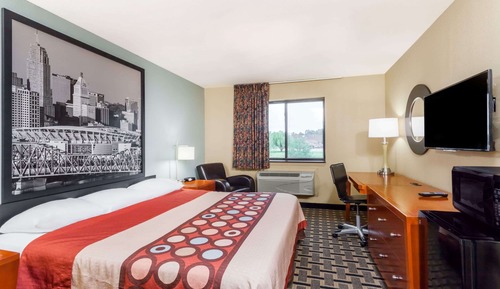 Suite, 1 King Bed, Non Smoking, Hot Tub