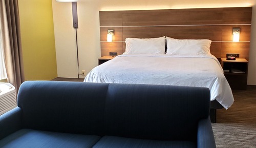 Suite, 1 King Bed, Accessible Bathtub (Mobility)