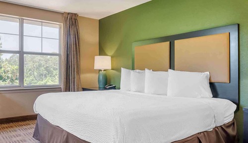 Deluxe Studio, 1 King Bed with Sofa bed, Non Smoking