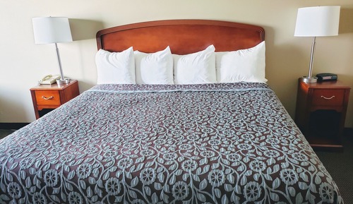 Standard Room, 1 King Bed, Accessible
