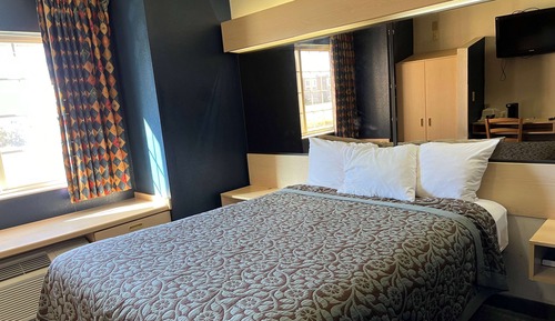 Standard Room, 1 Queen Bed, Smoking