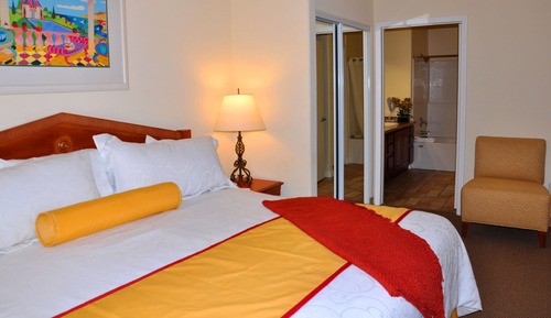 Suite, 2 Bedrooms, Kitchen