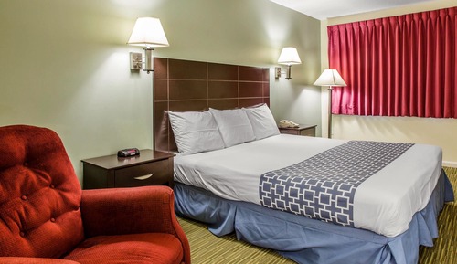 Standard Room, 1 King Bed, Smoking