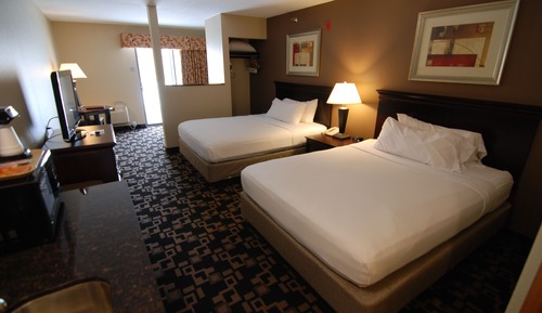 Standard Suite, 2 Queen Beds