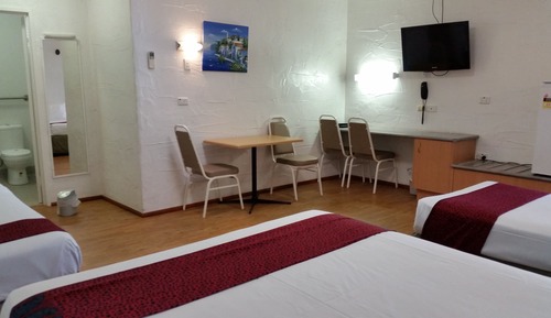 Standard Suite, 1 Bedroom, Non Smoking (Impaired Mobility Unit)
