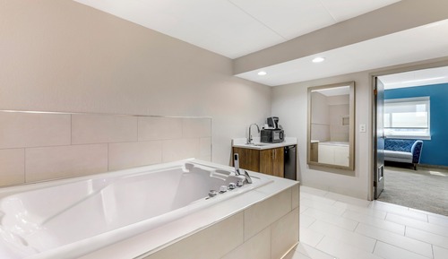 Suite, 1 Bedroom, Jetted Tub