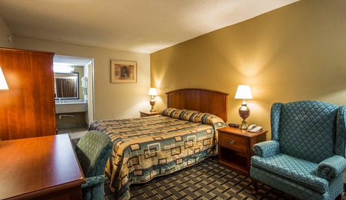 Standard Room, 1 King Bed, Smoking