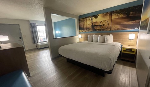 Standard Room, 1 King Bed