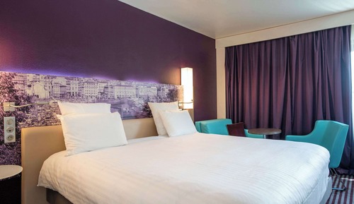 Superior Room, 1 King Bed