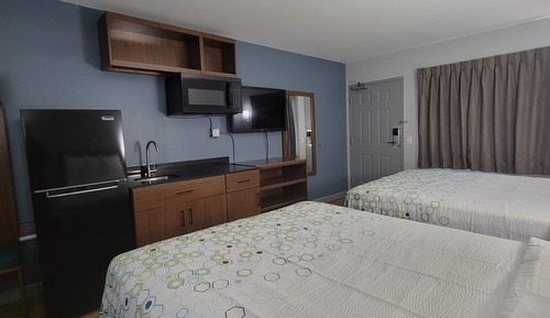 Studio, 2 Queen Beds, Accessible, Non Smoking