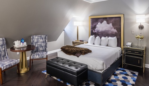 Deluxe Room, 1 Queen Bed