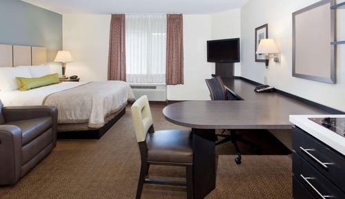 Studio Suite, 1 Queen Bed, Accessible (Mobility Roll in Shower)