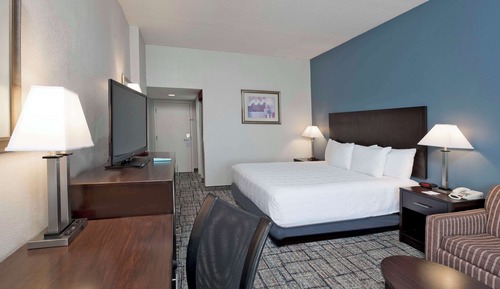 Suite, 1 King Bed, Non Smoking, Jetted Tub
