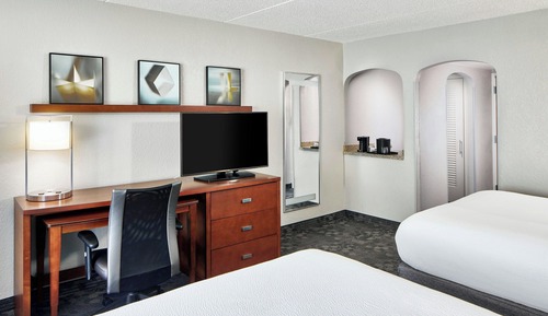 Room, 2 Queen Beds (Mobility Accessible, Roll-In Shower)