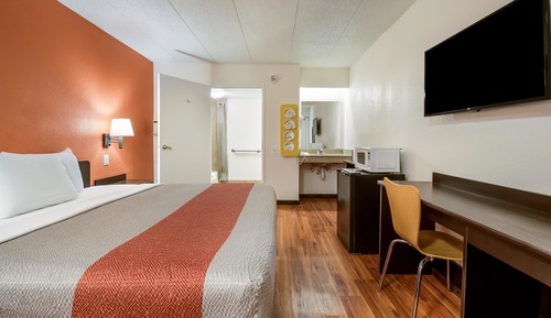 Standard Room, 1 King Bed, Non Smoking