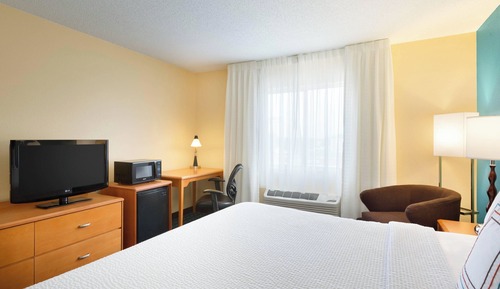 Room, 1 King Bed (Mobility/Hearing Accessible, Tub)