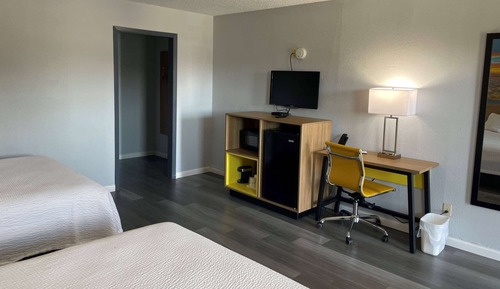 Room, 2 Queen Beds, Smoking
