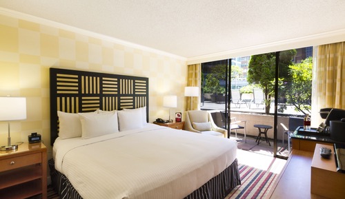Room, 1 King Bed, Mobility Accessible, Patio