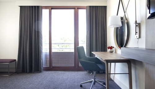 Premium Room, 1 King Bed (Worklife High Floor)