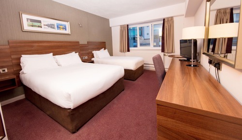 Superior Double Room (with Single Bed)