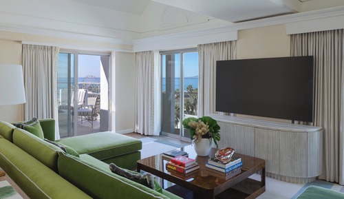 Suite, 1 King Bed, Non Smoking (Malibu Sunset)