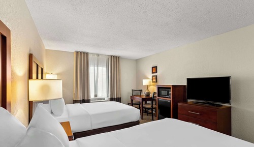 Business Room, 2 Queen Beds, Non Smoking