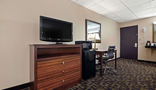 Room, 2 Queen Beds, Accessible, Non Smoking