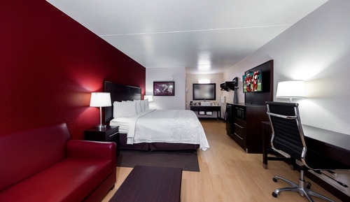 Deluxe Room, 1 King Bed (Smoke Free)