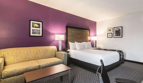 Deluxe Room, 1 King Bed, Non Smoking