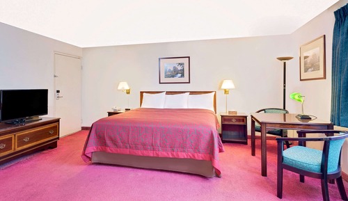 Suite, 1 King Bed, Non Smoking