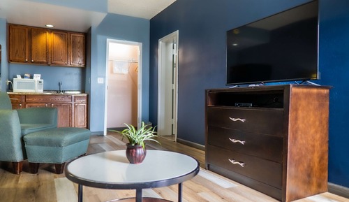 Studio Suite, 1 King Bed, Non Smoking