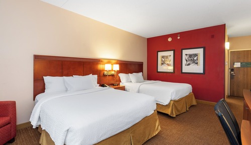 Deluxe Room, 2 Queen Beds (Mobility Accessible, Tub)
