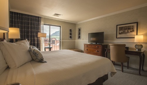 Superior Suite, 1 King Bed with Sofa bed