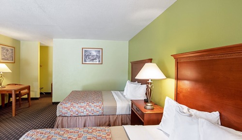 Standard Room, 2 Queen Beds, Non Smoking